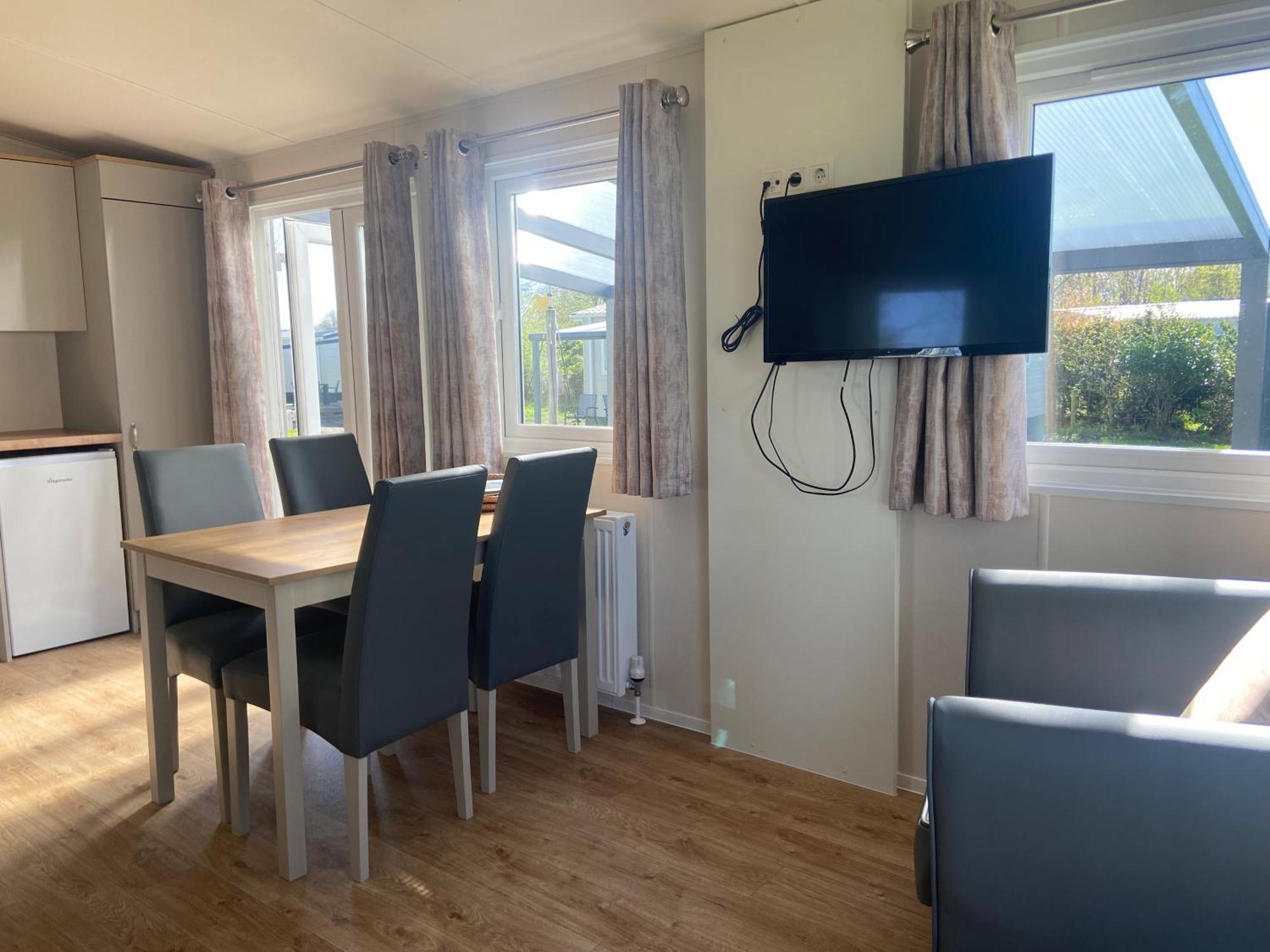 Camping De Duinhoeve Chalet Vogel Not For Companies Nieuw-Haamstede Exterior foto